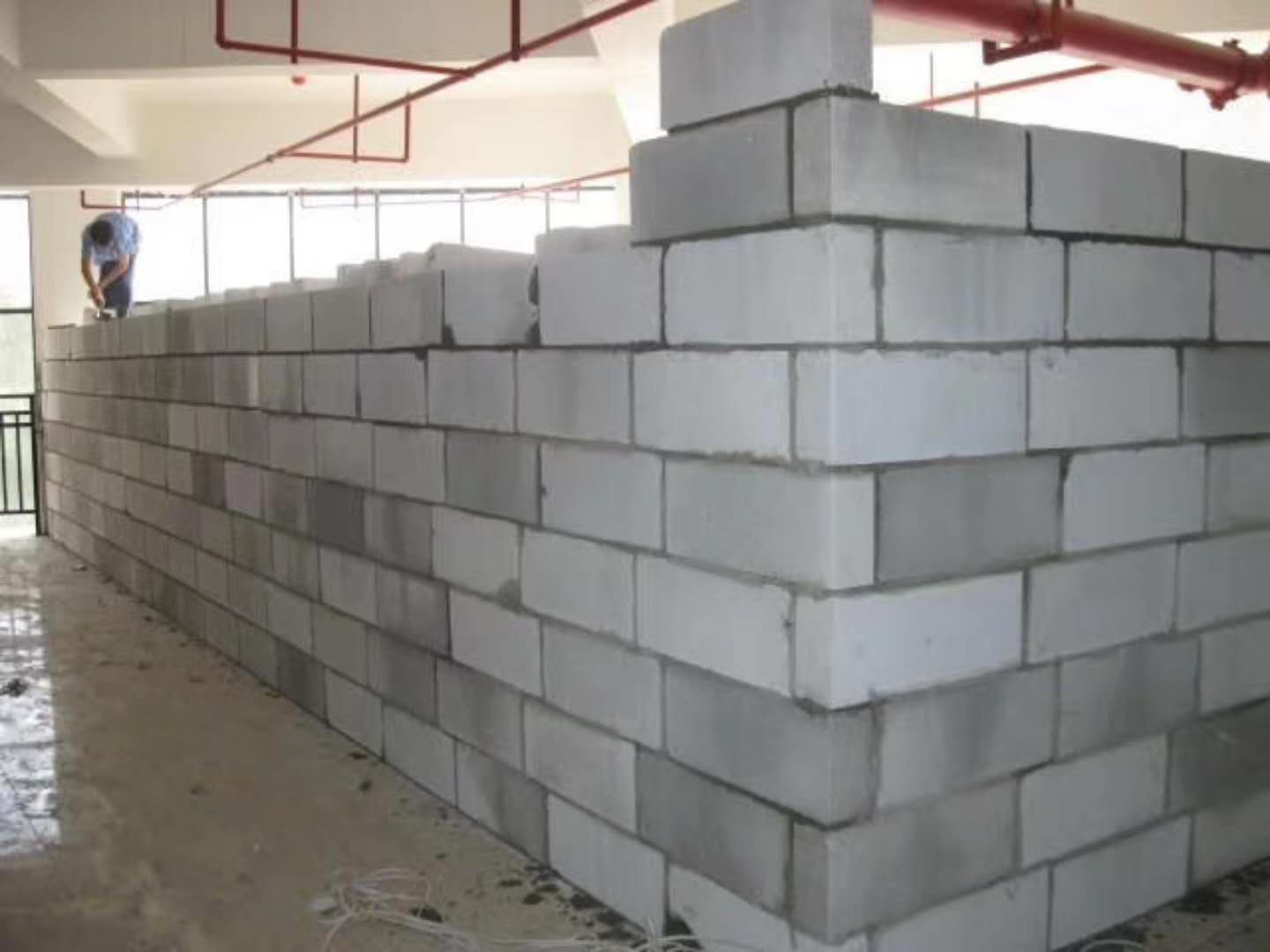 穆棱蒸压加气混凝土砌块承重墙静力和抗震性能的研究